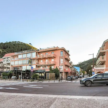 Gorgeous In Apartment